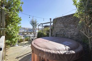 Photo 17- click for photo gallery